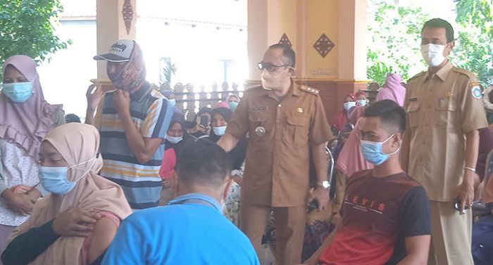 Vaksinasi Tahap 2, Camat Sarirejo Apresiasi Antusiasme Warga Vaksinasi Tahap 2, Camat Sarirejo Apresiasi Antusiasme Warga