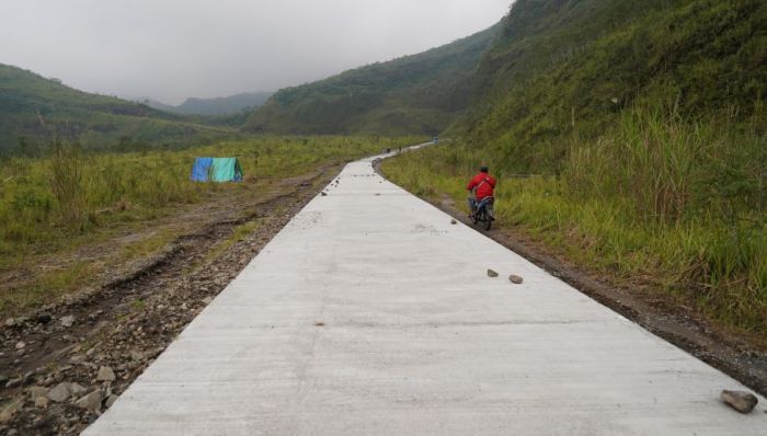 Bupati Kediri Instruksikan Pembangunan Jalan Menuju Kawah Gunung Kelud Dilanjutkan