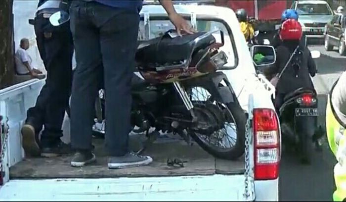 Mobil Patroli Polisi Tabrak 5 Motor dan 2 Mobil di Malang