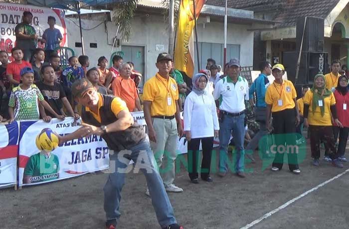 Gus Syaf Buka Turnamen Voli di Rejoagung Jombang, Reuni Sekaligus Ajak Warga Berolahraga