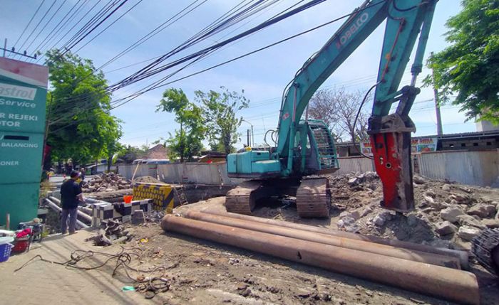 Terkendala Nonteknis, Progres Perbaikan Jembatan Latek Pasuruan Baru Capai 30 Persen Terkendala Nonteknis, Progres Perbaikan Jembatan Latek Pasuruan Baru Capai 30 Persen