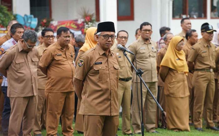 Pimpin Apel di Hari Pertama Kerja, Gus Qowim Ajak Satukan Tekad Wujudkan Kota Kediri MAPAN Pimpin Apel di Hari Pertama Kerja, Gus Qowim Ajak Satukan Tekad Wujudkan Kota Kediri MAPAN