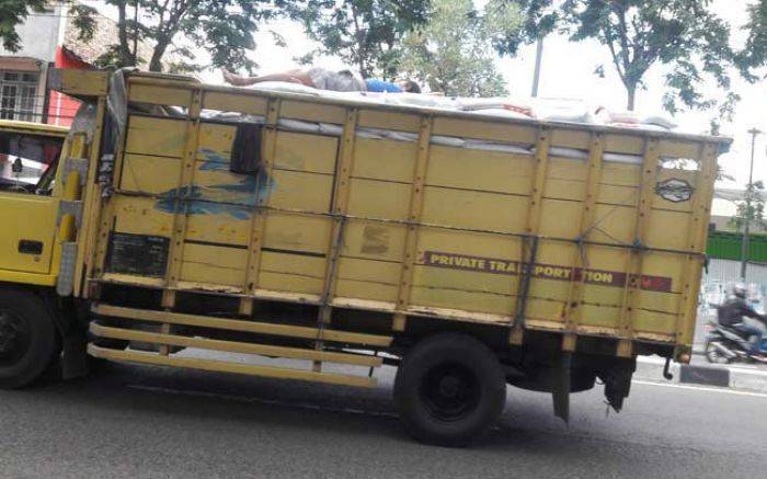 Cegah Salah Sasaran, Bagian Kesra Pemkab Gresik Awasi Distribusi Raskin Cegah Salah Sasaran, Bagian Kesra Pemkab Gresik Awasi Distribusi Raskin