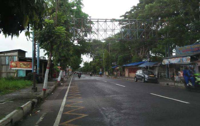 Pemkot Blitar segera Robohkan Papan Iklan Tak Penuhi Syarat Pemkot Blitar segera Robohkan Papan Iklan Tak Penuhi Syarat