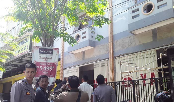 Tukang Cat Tewas Kesetrum di Ruko Jalan Trunojoyo Pamekasan Tukang Cat Tewas Kesetrum di Ruko Jalan Trunojoyo Pamekasan