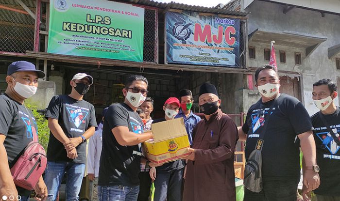 Peringati HPN 2021, PWI Mojokerto Beri Penghargaan Forkopimda, Baksos, dan Gelar Lomba Video Pendek Peringati HPN 2021, PWI Mojokerto Beri Penghargaan Forkopimda, Baksos, dan Gelar Lomba Video Pendek