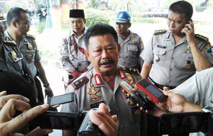 Kasus Salim Kancil: Propam Polda Jatim Sidik Perwira dan Anggota Polres Lumajang Kasus Salim Kancil: Propam Polda Jatim Sidik Perwira dan Anggota Polres Lumajang