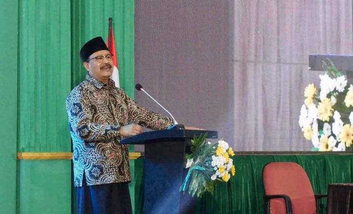 Hadiri Wisuda SD NU Kota Pasuruan, Gus Ipul Sebut Bahagia Jadi Kunci Raih Kesuksesan Hadiri Wisuda SD NU Kota Pasuruan, Gus Ipul Sebut Bahagia Jadi Kunci Raih Kesuksesan