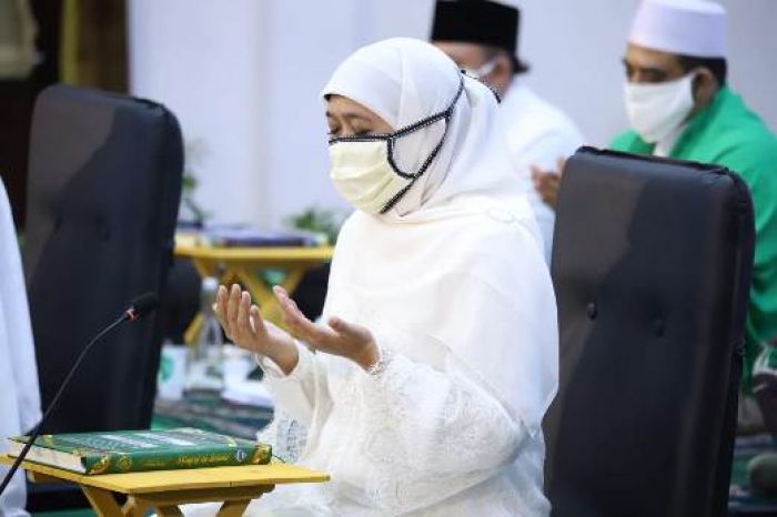Nuzulul Qur’an Online, Khofifah Berharap Berkah Al-Qur’an Turun di Jatim dan Indonesia Nuzulul Qur’an Online, Khofifah Berharap Berkah Al-Qur’an Turun di Jatim dan Indonesia
