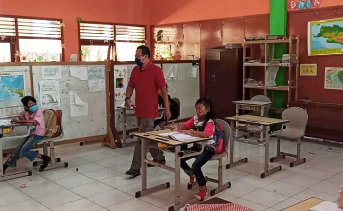 Akhirnya, Gugas Covid-19 Kota Batu Izinkan SDN Gunungsari 04 Gelar KBM Tatap Muka Akhirnya, Gugas Covid-19 Kota Batu Izinkan SDN Gunungsari 04 Gelar KBM Tatap Muka