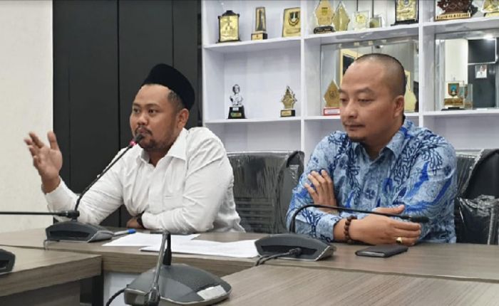 Klaster Covid-19 Pasar Gresik Tembus 13 Orang, DPRD Minta Perketat Protokol Kesehatan Klaster Covid-19 Pasar Gresik Tembus 13 Orang, DPRD Minta Perketat Protokol Kesehatan