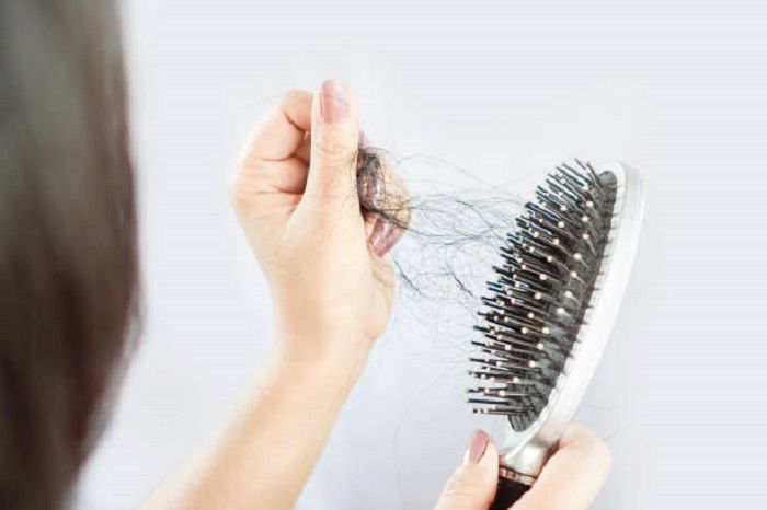 Cara Mengobati Rambut Rontok dengan Bahan Alami Cara Mengobati Rambut Rontok dengan Bahan Alami