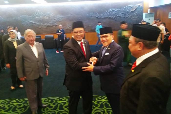 Mantan Plt Ketua Golkar Jatim Dilantik jadi Anggota MPR RI Mantan Plt Ketua Golkar Jatim Dilantik jadi Anggota MPR RI