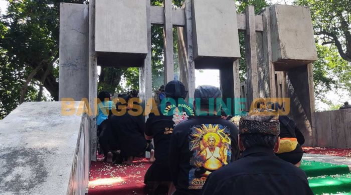 Ribuan Warga Padati Kirab 1 Suro di Petilasan Jayabaya Kediri