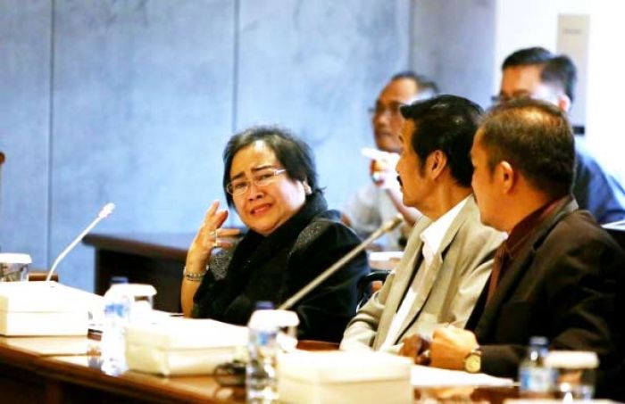 Curhat ke Dewan Soal Kasusnya, Rachmawati: Ini Grand Design untuk Bungkam Pejuang Demokrasi Curhat ke Dewan Soal Kasusnya, Rachmawati: Ini Grand Design untuk Bungkam Pejuang Demokrasi