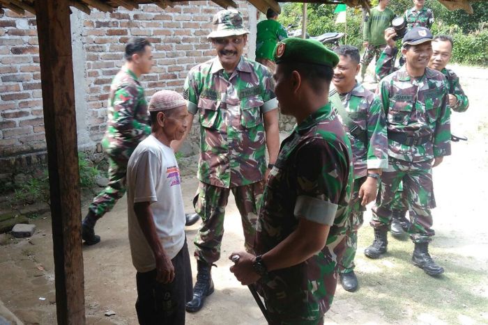 Blusukan ke Rumah Warga, Dandim Ponorogo Pastikan TMMD ke-99 Berjalan Lancar