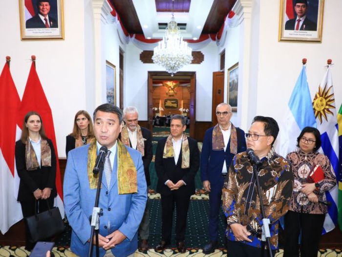 Sambut Hangat Delegasi EAEU dan MERCOSUR, Pj Gubernur Jatim: Penjajakan Kerja Sama Ketahanan Pangan Sambut Hangat Delegasi EAEU dan MERCOSUR, Pj Gubernur Jatim: Penjajakan Kerja Sama Ketahanan Pangan