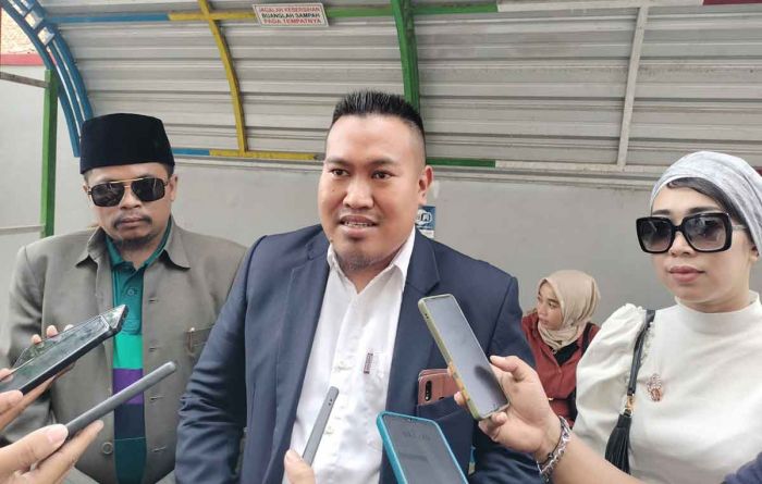 Sempat Buron dan Mangkir, Guru di Bangkalan ini Jalani Sidang ke-2 soal Arisan Online Sempat Buron dan Mangkir, Guru di Bangkalan ini Jalani Sidang ke-2 soal Arisan Online
