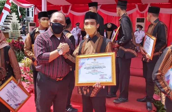 Membanggakan, Warga Gresik Raih Penghargaan Terbaik Pemuda Pelopor se-Jatim di Hari Sumpah Pemuda