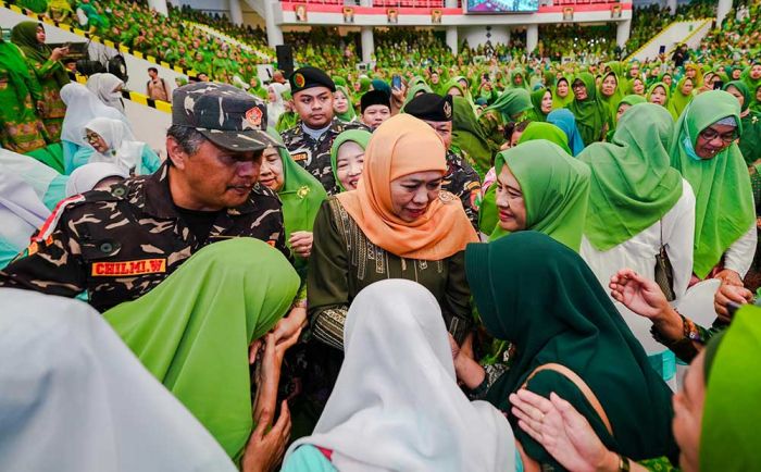 Khofifah Ajak Kampus dan Pesantren di Jatim Beri Beasiswa Pendidikan untuk Anak-Anak Palestina