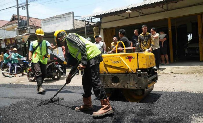 Pastikan Keamanan Pemudik, Bupati Jombang Sidak Jalan Rusak Jelang Lebaran 2025 Pastikan Keamanan Pemudik, Bupati Jombang Sidak Jalan Rusak Jelang Lebaran 2025