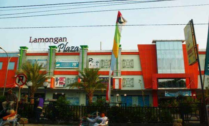 Dibangun dengan Anggaran Rp 52 M, Lamongan Plaza kini Mangkrak Dibangun dengan Anggaran Rp 52 M, Lamongan Plaza kini Mangkrak