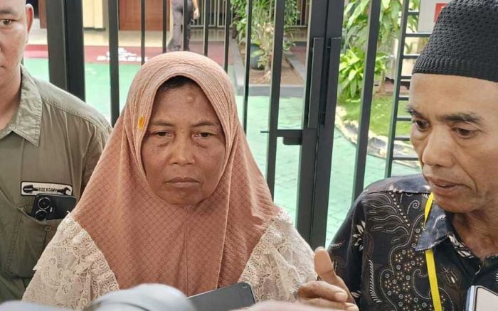 Divonis 1,5 Bulan Penjara karena Pukul Tangan Keponakan, Nenek di Tuban Ajukan Banding ke PT Divonis 1,5 Bulan Penjara karena Pukul Tangan Keponakan, Nenek di Tuban Ajukan Banding ke PT