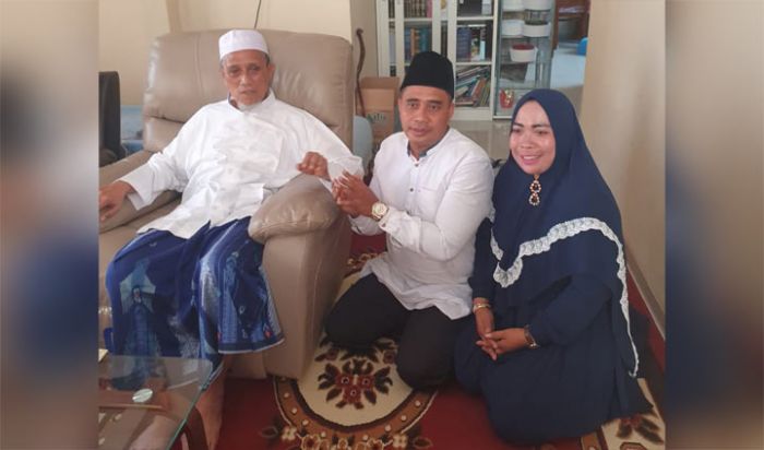 Usai dari Kiai Asep, Anis Minta Restu Maju Cawabup ke Kiai Masbuhin Usai dari Kiai Asep, Anis Minta Restu Maju Cawabup ke Kiai Masbuhin