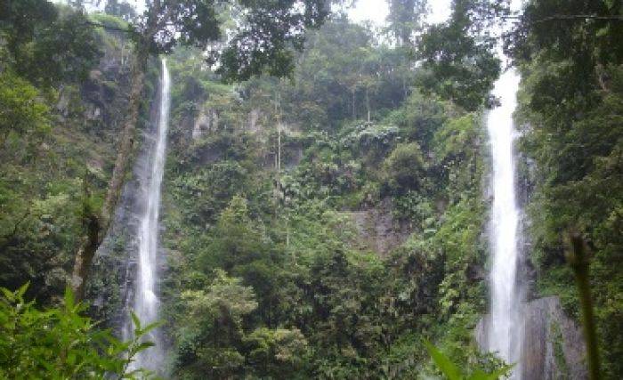 Wisata Air Terjun Tancak Kembar Bondowoso, Konon Bisa Bikin Awet Muda Wisata Air Terjun Tancak Kembar Bondowoso, Konon Bisa Bikin Awet Muda