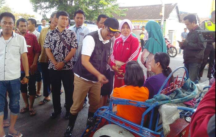 Sambangi Korban Banjir di Gresik, Gus Ipul Janji Prioritaskan Penanganan Banjir Sambangi Korban Banjir di Gresik, Gus Ipul Janji Prioritaskan Penanganan Banjir