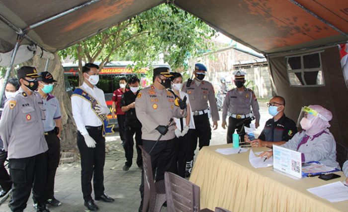 Kapolres Kediri Kota Cek Pelaksanaan Vaksinasi Merah Putih Tahap II Kapolres Kediri Kota Cek Pelaksanaan Vaksinasi Merah Putih Tahap II