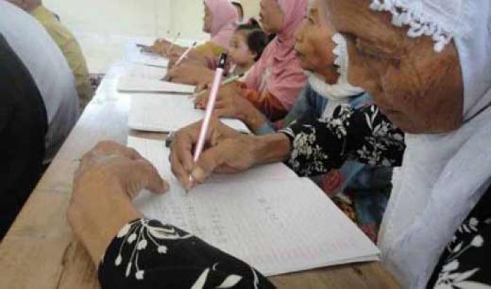 Pemkab Pasuruan Targetkan Tahun ini Bebas Buta Huruf Pemkab Pasuruan Targetkan Tahun ini Bebas Buta Huruf