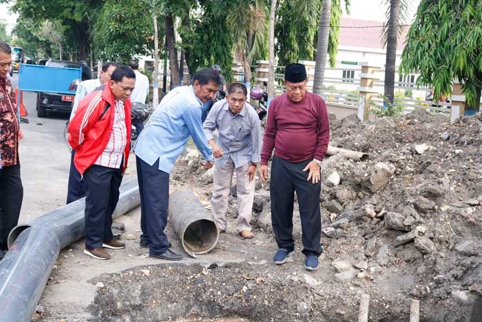Bupati Fadeli Janji Rabu Malam Air PDAM Normal Kembali Bupati Fadeli Janji Rabu Malam Air PDAM Normal Kembali