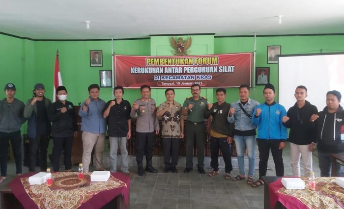 Minimalisasi Konflik, Tiga Pilar Kecamatan Kras Bentuk Forum Kerukunan Antar Perguruan Silat Minimalisasi Konflik, Tiga Pilar Kecamatan Kras Bentuk Forum Kerukunan Antar Perguruan Silat