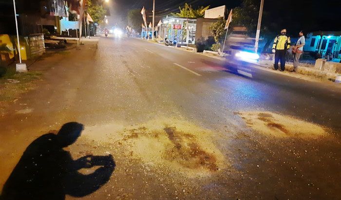 Jatuh Usai Senggolan, Pasutri di Sidoarjo Tewas Dihantam Motor, Anak Selamat Jatuh Usai Senggolan, Pasutri di Sidoarjo Tewas Dihantam Motor, Anak Selamat