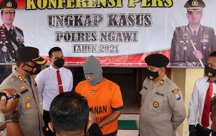 Mantan Satpam Sekolah di Ngawi Setubuhi Dua Siswi Selama 6 Tahun, Begini Modusnya Mantan Satpam Sekolah di Ngawi Setubuhi Dua Siswi Selama 6 Tahun, Begini Modusnya