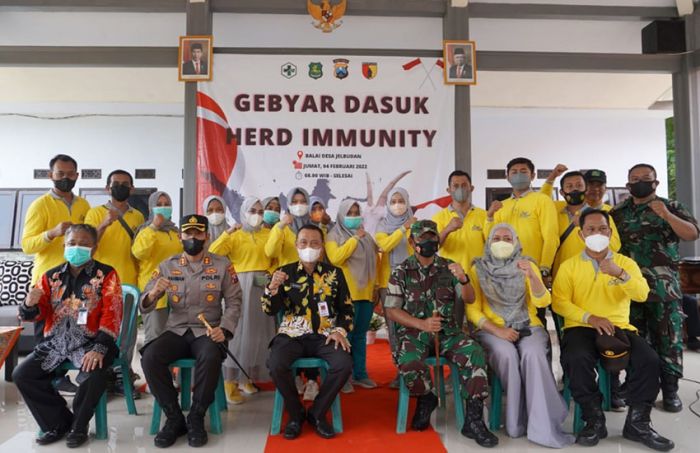 Sekda dan Dandim Sumenep Hadiri Gebyar Dasuk Herd Immunity Sekda dan Dandim Sumenep Hadiri Gebyar Dasuk Herd Immunity