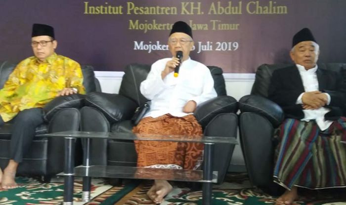 Gus Sholah Ingatkan tentang Generasi Berbadan Pendek Berotak Kecil Gus Sholah Ingatkan tentang Generasi Berbadan Pendek Berotak Kecil