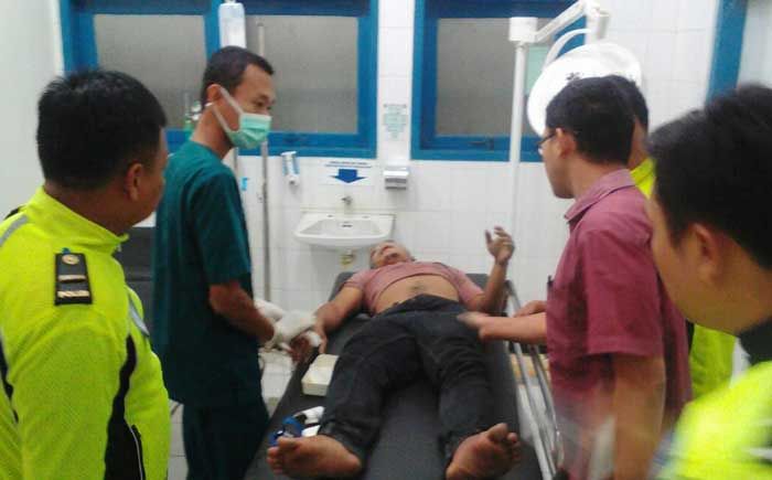 Mabuk, Pengendara Motor di Pacitan Seruduk Rombongan Patrol Sahur Mabuk, Pengendara Motor di Pacitan Seruduk Rombongan Patrol Sahur