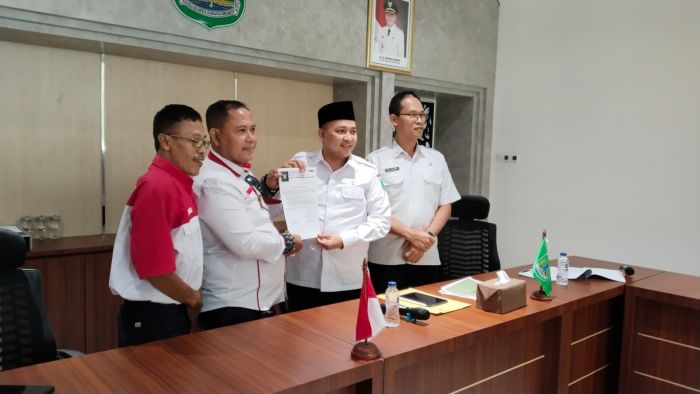 LSM Lira Desak Bupati Pasuruan Tutup Tambang yang Diduga Ilegal di Desa Cengkrong LSM Lira Desak Bupati Pasuruan Tutup Tambang yang Diduga Ilegal di Desa Cengkrong