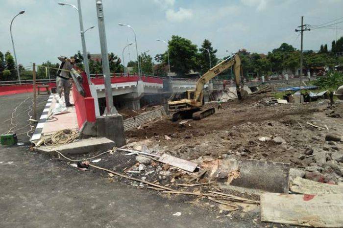 Telan Anggaran Rp 10 M, Dewan Desak Proyek Jalan Lirkar Herlingga Selesai Tepat Waktu