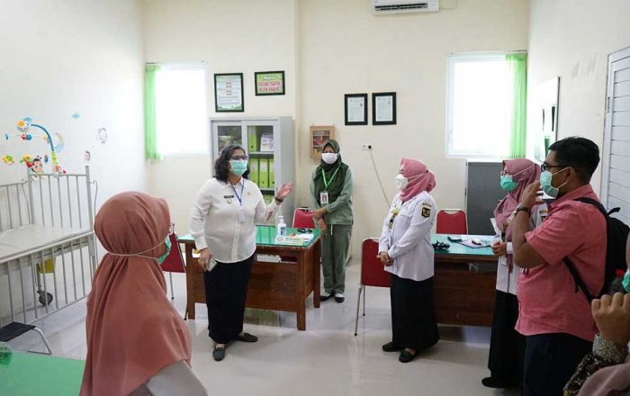 Pj Wali Kota Kediri Tinjau Layanan UPTD Puskesmas Pesantren 2, Pastikan Layanan Dasar Berjalan Baik Pj Wali Kota Kediri Tinjau Layanan UPTD Puskesmas Pesantren 2, Pastikan Layanan Dasar Berjalan Baik