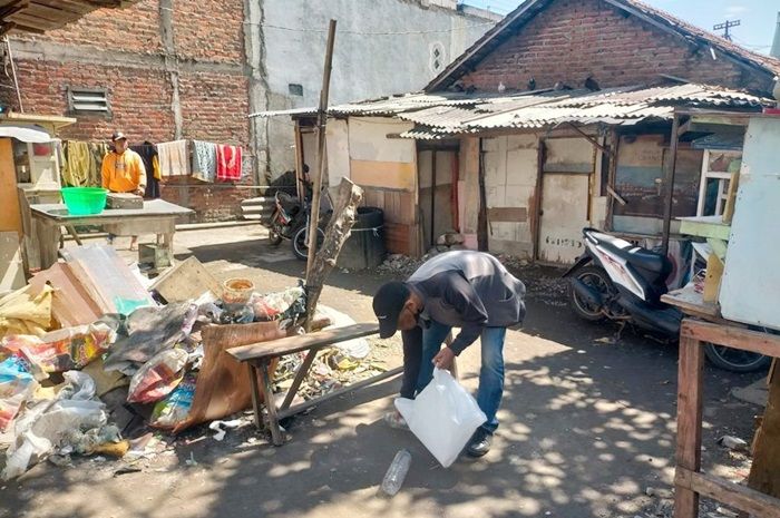 Dua Hari Pesta Miras Oplosan, Empat Warga Bronggalan Surabaya Tewas Berturut-turut