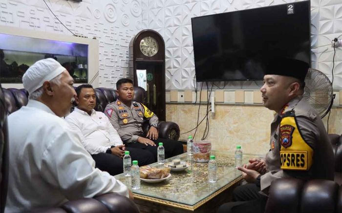 Jaga Kondusivitas Pemilu 2024, Kapolres Pasuruan Gelar Curhat Kamtibmas dan Kunjungi Tokoh Agama Jaga Kondusivitas Pemilu 2024, Kapolres Pasuruan Gelar Curhat Kamtibmas dan Kunjungi Tokoh Agama