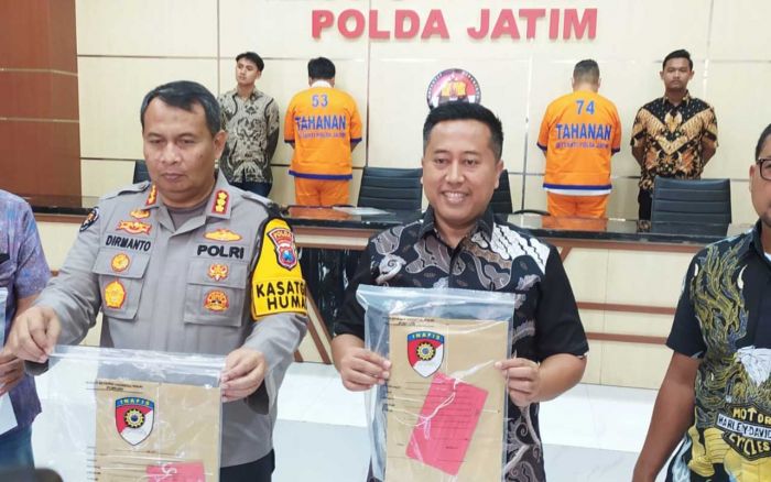 Polda Jatim Ungkap Kasus Penipuan Kontrak Fiktif Senilai Rp11 Miliar Polda Jatim Ungkap Kasus Penipuan Kontrak Fiktif Senilai Rp11 Miliar