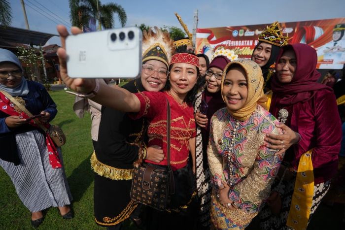 Peringati Hardiknas, Wali Kota Mojokerto Pastikan Penerapan 7 Kebiasaan Anak Indonesia Hebat Peringati Hardiknas, Wali Kota Mojokerto Pastikan Penerapan 7 Kebiasaan Anak Indonesia Hebat