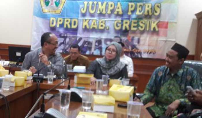 Investasi Digenjot, Infrastruktur Jalan di Gresik Rusak Parah Investasi Digenjot, Infrastruktur Jalan di Gresik Rusak Parah