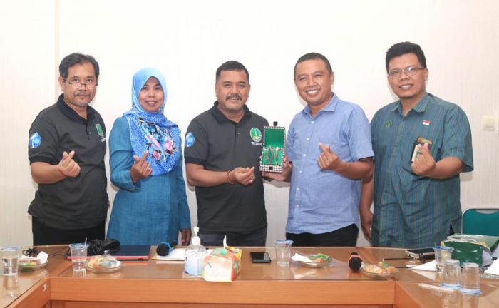 Perbandingan Tata Kota Pasuruan dan Yogyakarta: Alun-Alun, PKL, Parkir, dan Wisata Perbandingan Tata Kota Pasuruan dan Yogyakarta: Alun-Alun, PKL, Parkir, dan Wisata
