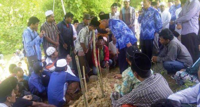 Bupati dan Wabup Hadiri Pemakaman Anggota DPRD Sampang
