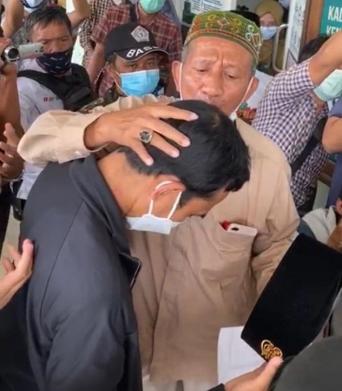 Gus Ali Suwuk Kepala Ustadz Abdul Somad, Cak Firman Ungkap Jejak Digital UAS Dukung HTI-Khilafah